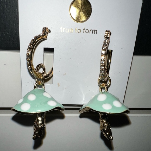True to Form mint green mushroom toadstool dangle hanging earrings - Picture 3 of 3